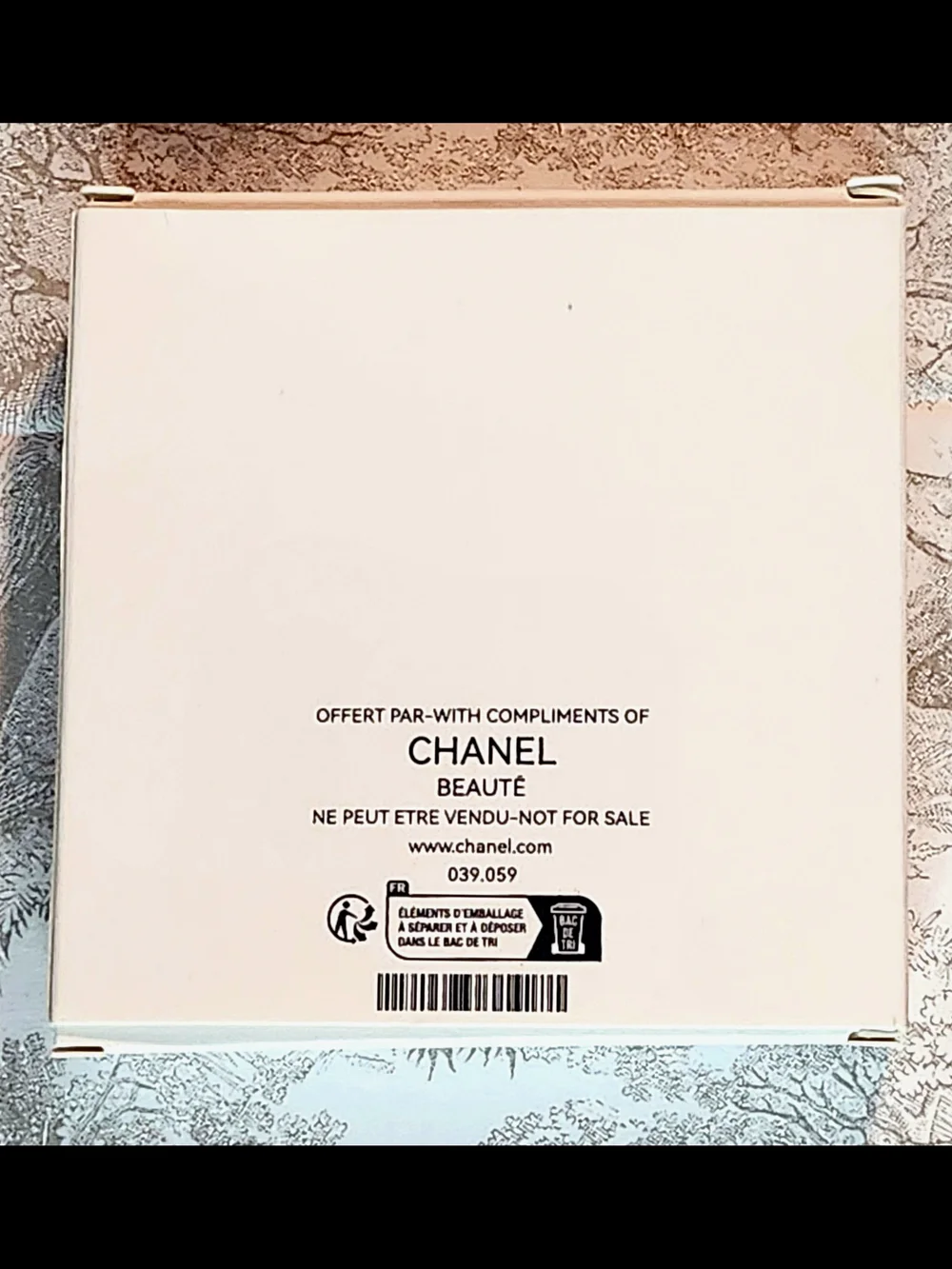 Chanel Beauty Silver Rhinestone CC Hair Clips Set of 2 Sealed NIB